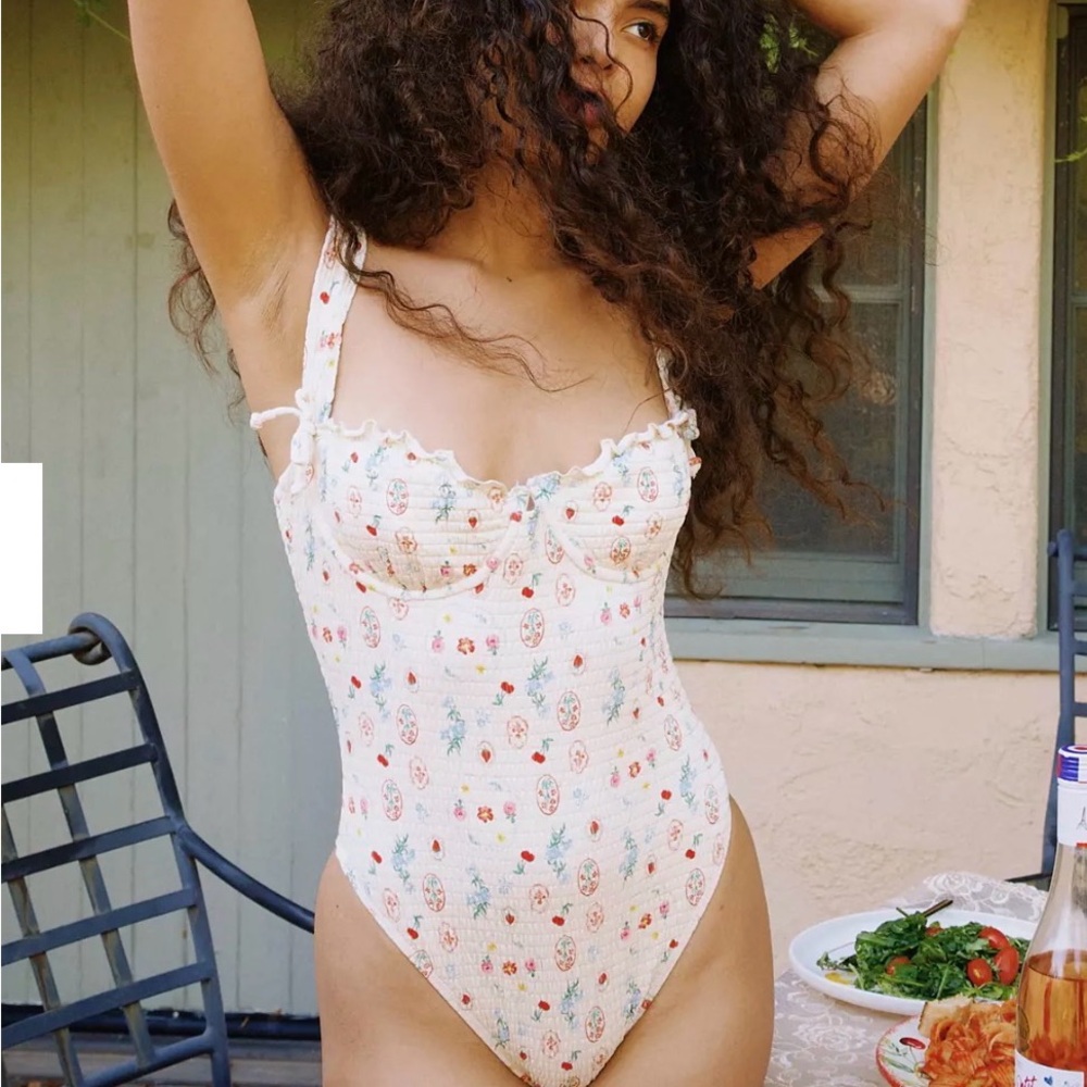 Dippin Daisys Fleur One Piece Floral Smocked One-Piece Swimsuit in Cream - Picture 2 of 2